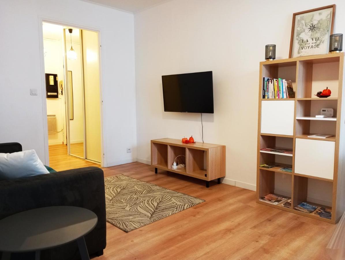 Apartment Le Cypres - 2 A 4 Personnes - Avec Balcon - Stationnement Libre Et Gratuit - Proche Du Polygone *